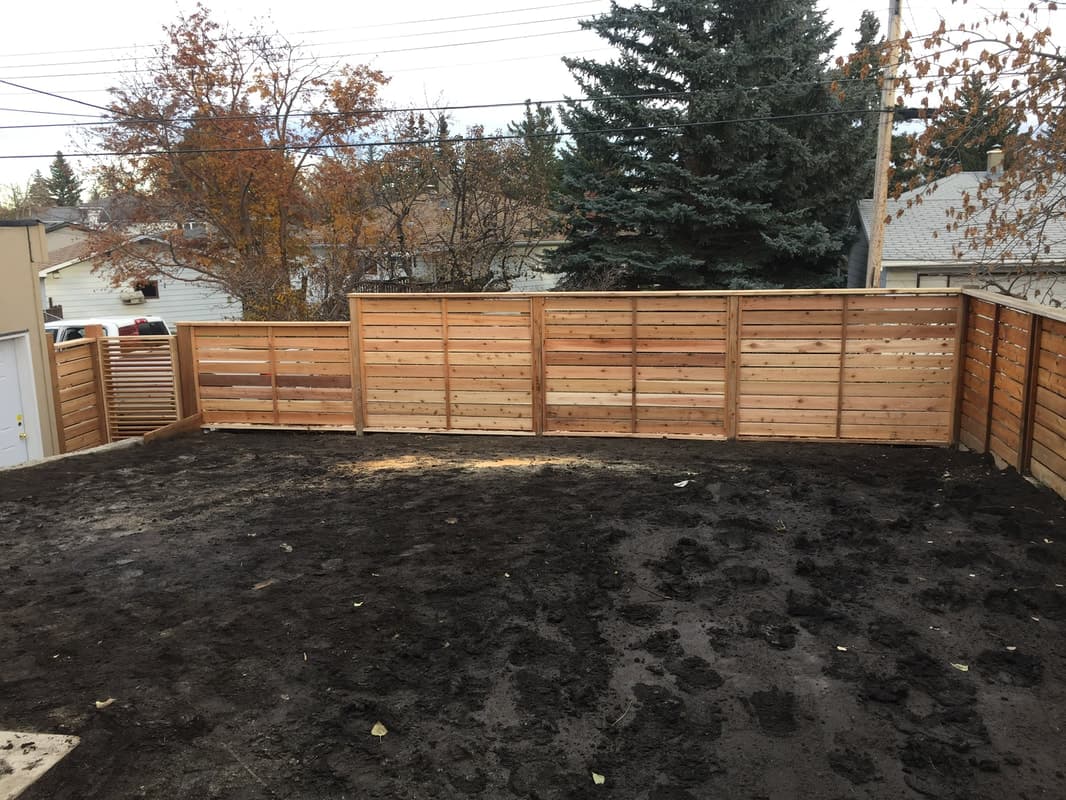 fence picture tile 18