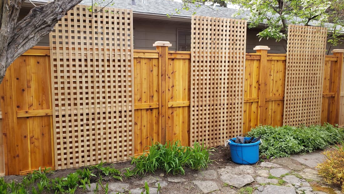 fence picture tile 25